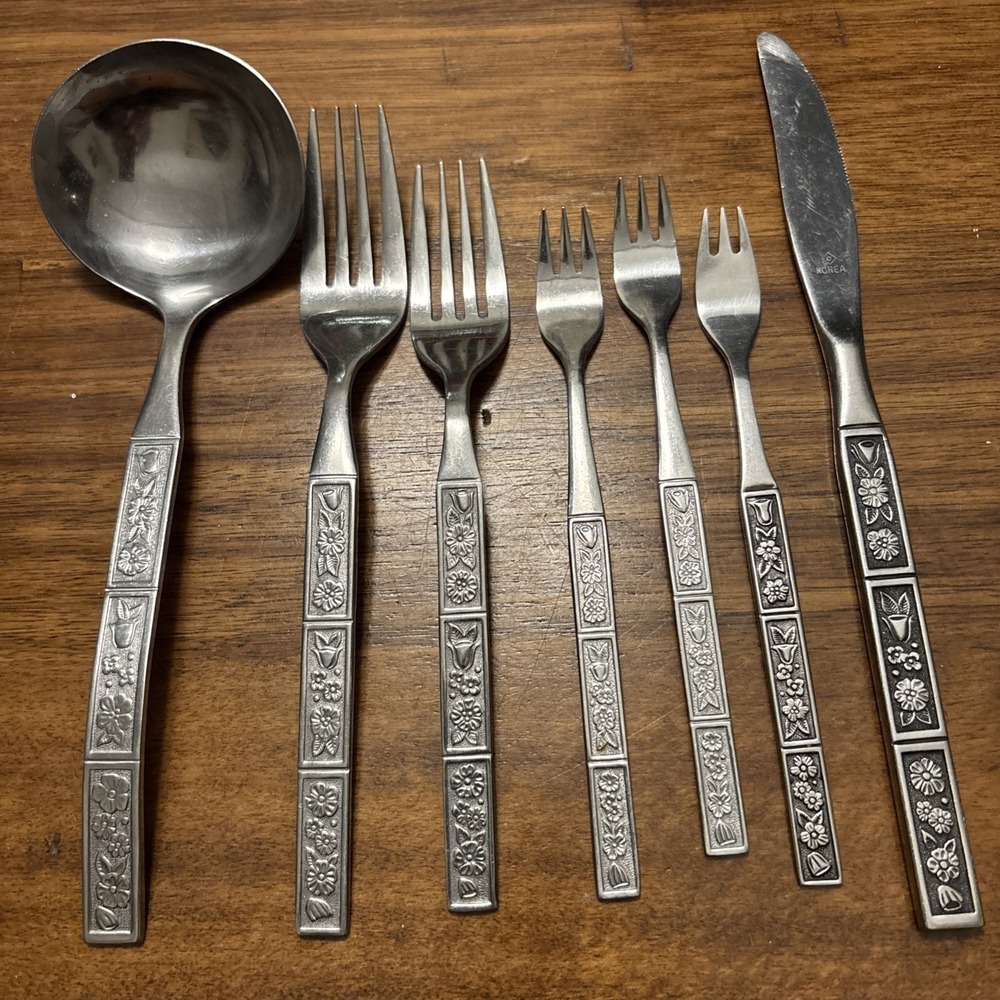 SPRING FEVER Northland Japan / Oneida - Stainless Silverware / Flatware Set Of 7